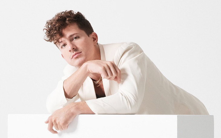 Charlie Puth "cháy" cùng kỳ quan cảm xúc không giới hạn tại 8Wonder