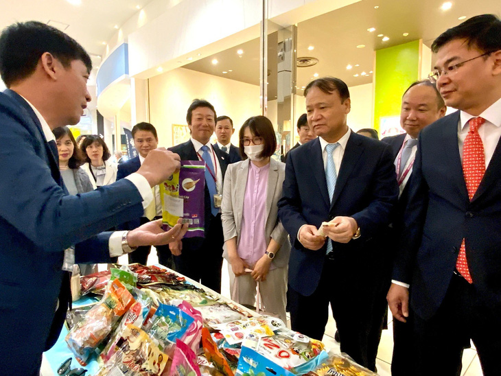 Long nhãn, mật dừa nước... Việt Nam lần đầu xuất hiện tại siêu thị Nhật Bản - Ảnh 1.