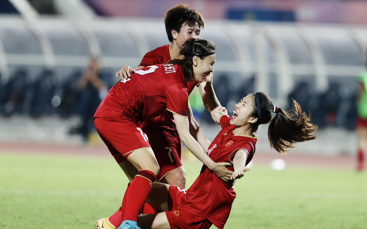 Thanh Nhã ghi bàn phút 90+2, tuyển nữ Việt Nam thua Đức 1-2