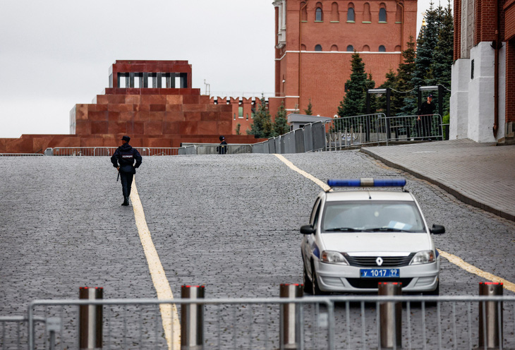 Khu vực quảng trường Đỏ ở thủ đô Matxcơva (Nga) đóng cửa ngày 24-6 - Ảnh: REUTERS