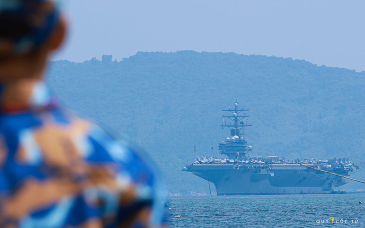 Đoàn tàu hải quân Mỹ vào cảng Tiên Sa, bắt đầu thăm Đà Nẵng