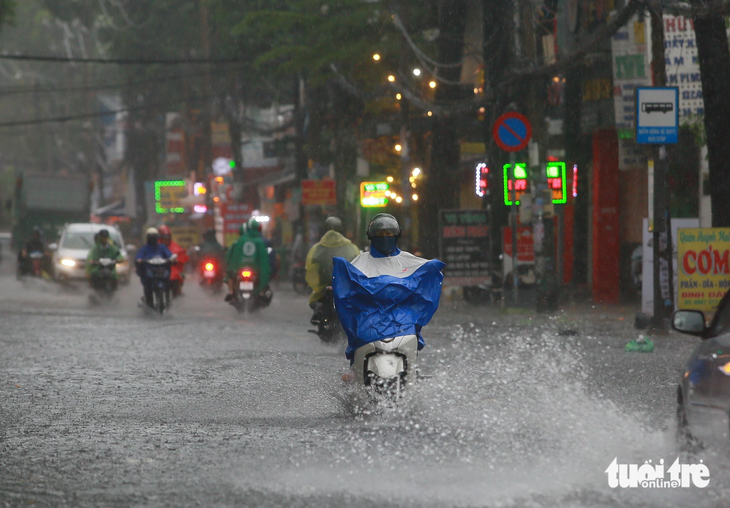 Nam Bộ thời tiết hôm nay có mưa dông - Ảnh: LÊ PHAN