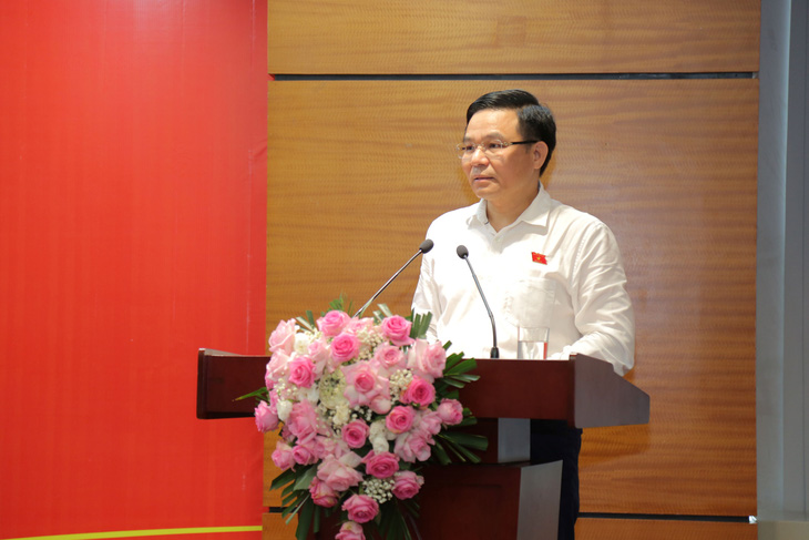 Đồng chí Lê Mạnh Hùng - Phó Bí thư Đảng ủy, Tổng giám đốc Tập đoàn phát biểu tại Hội nghị.