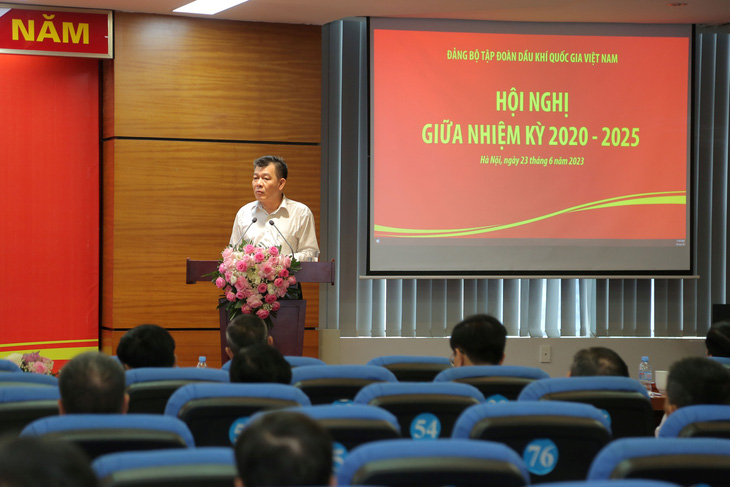 Đồng chí Nguyễn Đức Phong – Phó Bí thư thường trực Đảng ủy Khối DNTW phát biểu chỉ đạo tại Hội nghị.