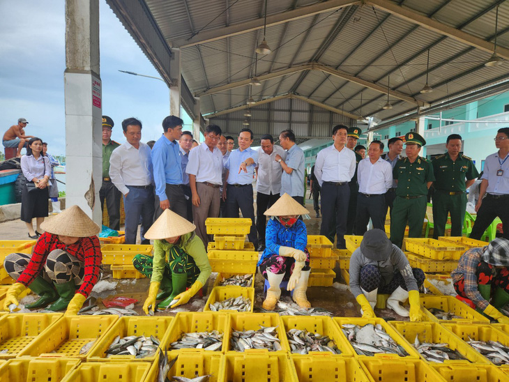 Ngư dân Kiên Giang cần nâng cao nhận thức trong khai thác thủy sản - Ảnh 1.