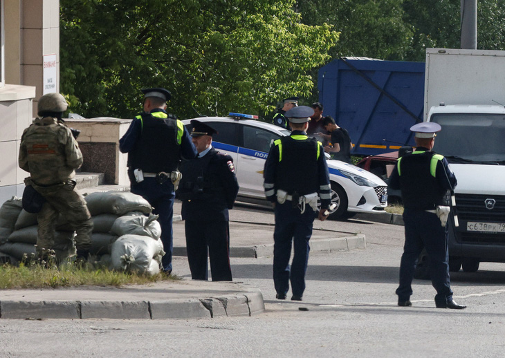 An ninh ở thủ đô Matxcơva được tăng cường cấp thời trong ngày 24-6 - Ảnh: REUTERS
