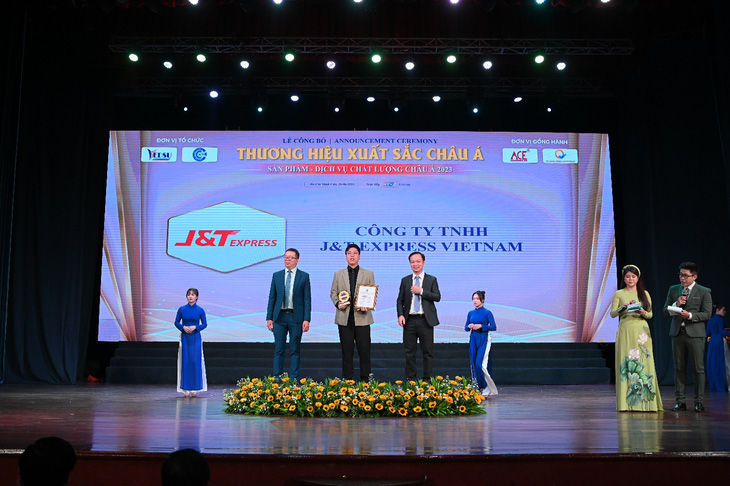 J&T Express đạt giải Thương hiệu xuất sắc Châu Á - Huy chương vàng sản phẩm dịch vụ chất lượng Châu Á
