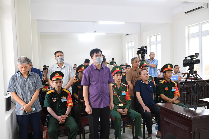 Cựu tư lệnh cảnh sát biển Nguyễn Văn Sơn lãnh 16 năm tù - Ảnh 2.