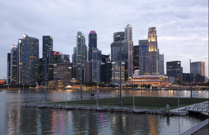Tòa nhà văn phòng Singapore ăn nên làm ra thách thức suy thoái toàn cầu - Ảnh 1.