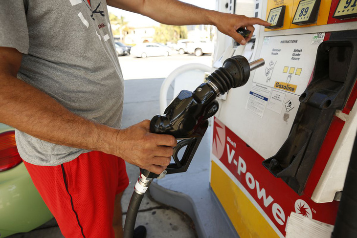 Mỹ: Bang California ban hành luật kiểm soát tình trạng thao túng giá xăng dầu - Ảnh 1.