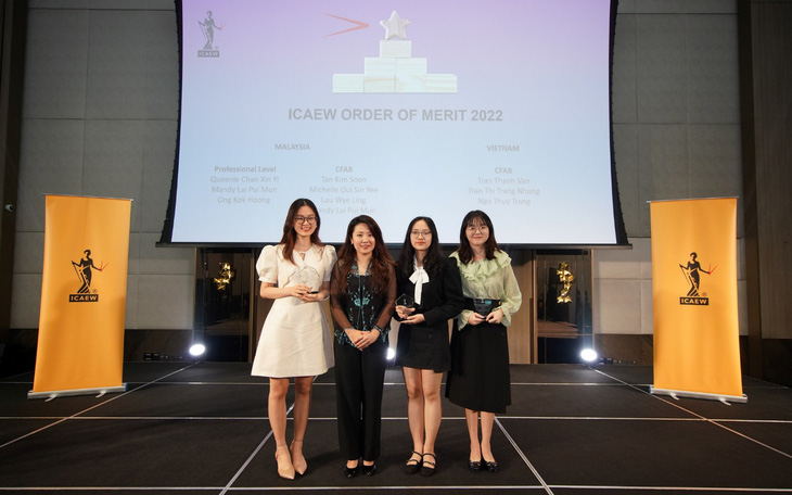 3 nữ sinh trường Đại học Kinh tế quốc dân được ICAEW vinh danh toàn cầu