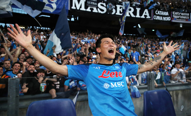 Kim Min Jae rực sáng trong màu áo Napoli trước khi chuyển đến Bayern - Ảnh: REUTERS