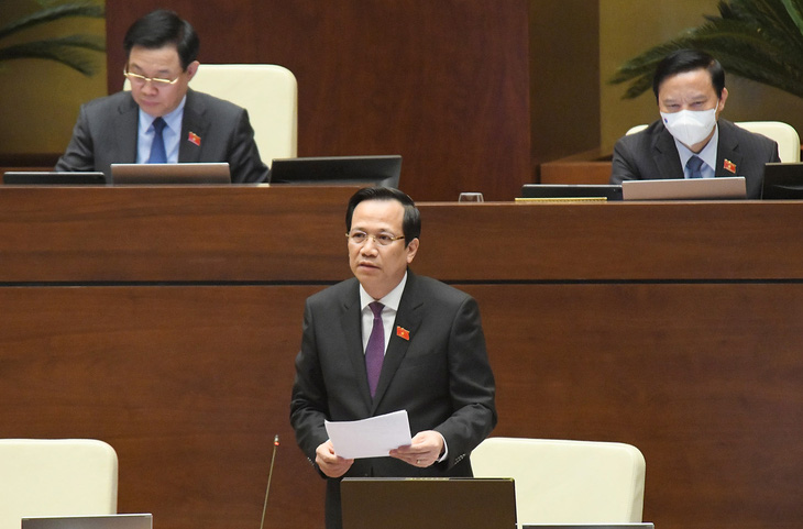 Bộ trưởng Đào Ngọc Dung: Chuyên gia nói rút BHXH một lần ở Việt Nam quá hào phóng - Ảnh 1.