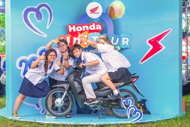 Hành trình 'Honda UNI TOUR 2023 - Bật mode đa chế độ' đã thực sự khuấy đảo mùa hè của sinh viên.