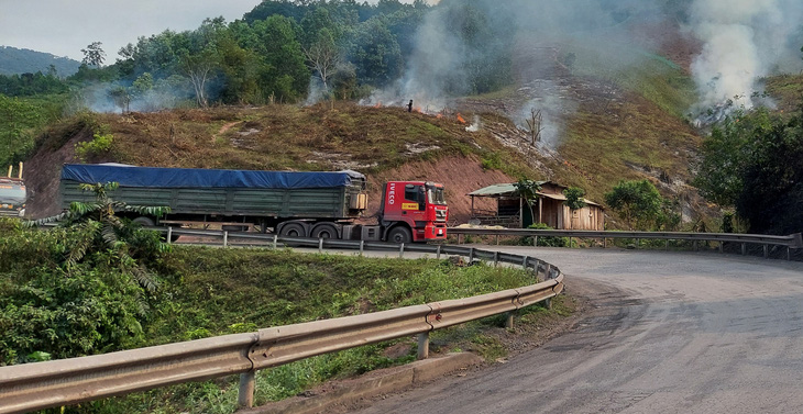Đề xuất xây băng tải để vận chuyển than đá xuyên biên giới từ Lào qua Quảng Trị - Ảnh 1.
