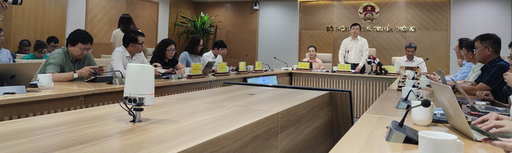 Thứ trưởng Bộ TT&TT Nguyễn Thanh Lâm chủ trị phiên họp công bố ra mắt Cổng thông tin điện tử về chuyển đổi số báo chí - Ảnh: T.HÀ