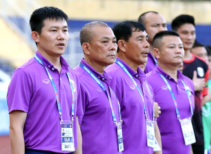 Huấn luyện viên trẻ nhất V-League 2023 có chiến thắng đầu tiên - Ảnh 1.