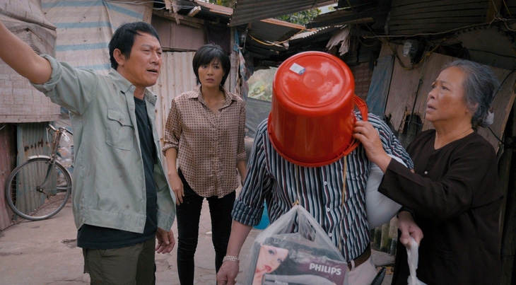 Cảnh phim chia tay đòi quà hài nhất màn ảnh Việt - Ảnh 5.