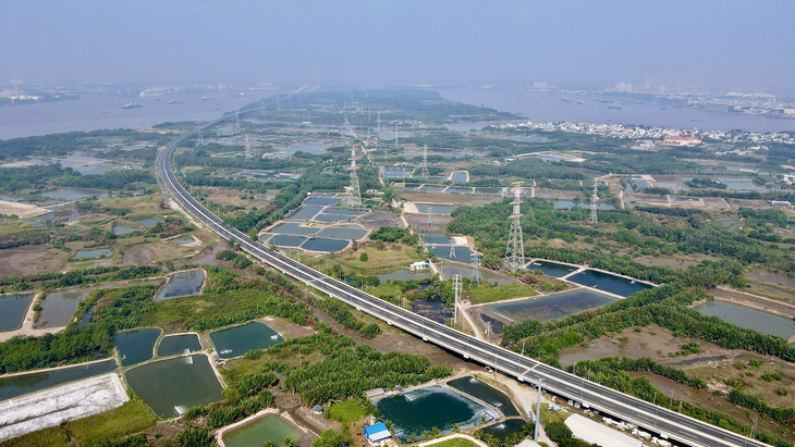 Cao tốc Bến Lức - Long Thành đình trệ, nhà thầu kiện VEC ra Trung tâm trọng tài quốc tế - Ảnh 1.