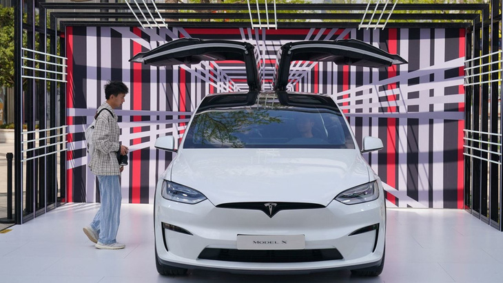 Tesla Model X bị triệu hồi tại Hàn Quốc vì lỗi phần mềm camera phía sau