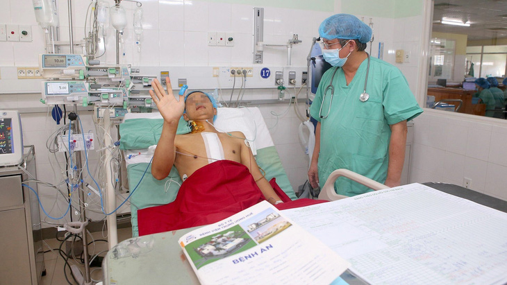 Bệnh nhân T.V.G. (31 tuổi, trú Thừa Thiên Huế) hồi phục ngoạn mục sau khi được ghép trái tim xuyên Việt - Ảnh: THƯỢNG HIỂN