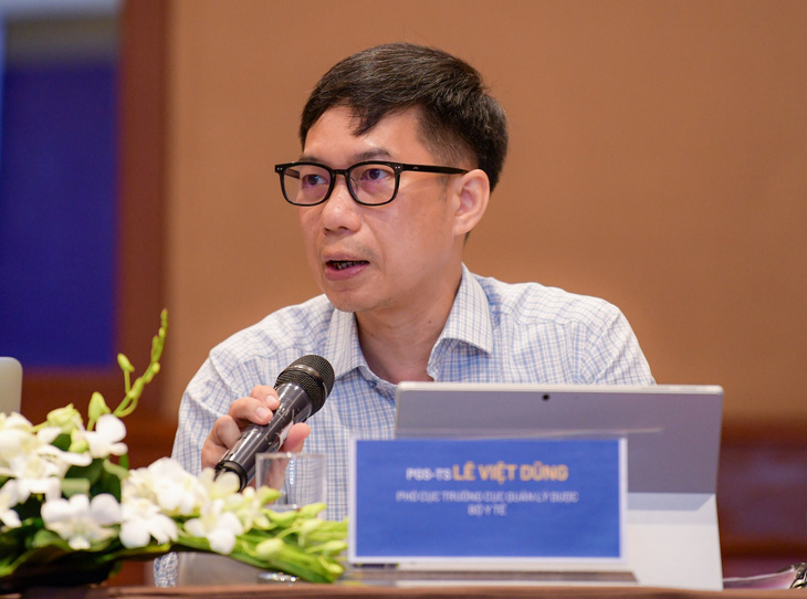 Ông Lê Việt Dũng cho biết đối với một số bệnh dịch mới như chân tay miệng, Bộ Y tế đã chỉ đạo các đơn vị có liên quan tìm nguồn cung ứng - Ảnh: NAM TRẦN