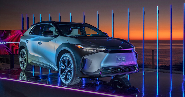Toyota nói mọi người hãy đón chờ xem những chiếc xe điện tương lai của hãng - Ảnh: Toyota
