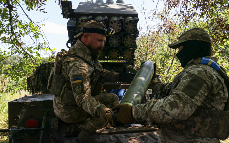 Ukraine tuyên bố bao vây quân Nga ở Bakhmut