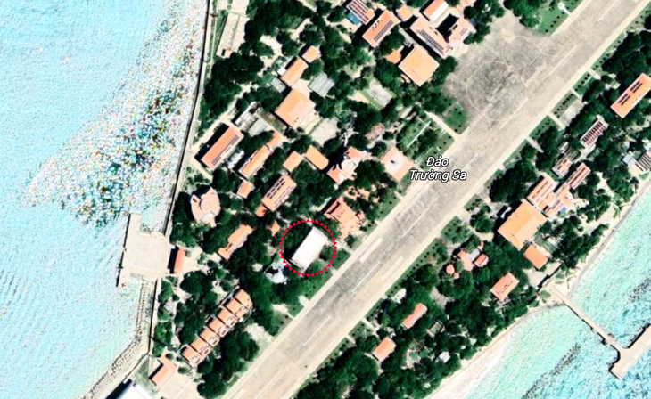 Bức ảnh vệ tinh với quốc kỳ Việt Nam bị nghi bôi trắng trên ứng dụng Google Maps và Google Earth - Ảnh chụp màn hình Google Maps trưa 11-7-2023
