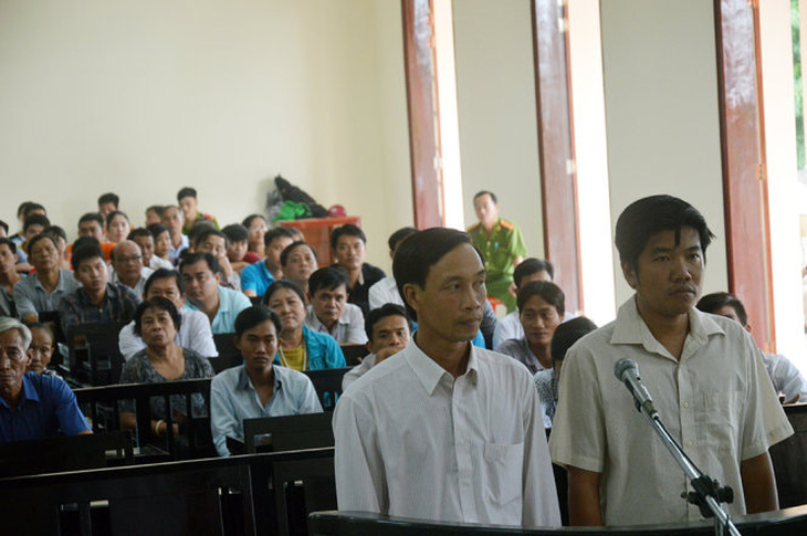 Huỳnh Ngọc Tòng và Phạm Xuân Bình trong phiên tòa trước đó - Ảnh: THÀNH NHƠN