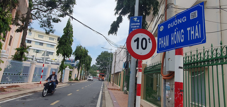 Đường Phạm Hồng Thái là con đường ngắn nhất thành phố Cần Thơ, chiều dài chỉ hơn 100 mét - Ảnh: LÊ DÂN