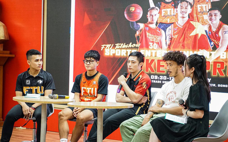 Sao VBA truyền cảm hứng bóng rổ cho sinh viên Ngoại thương Hà Nội