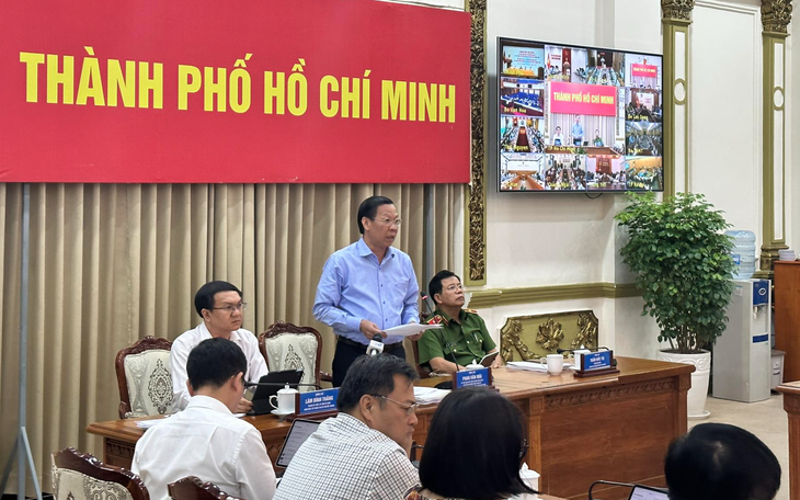 Chủ tịch UBND TP.HCM Phan Văn Mãi cho biết TP đã có 600 dịch vụ công được thực hiện trực tuyến toàn trình và một phần - Ảnh: BÁ TÂN