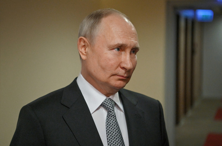 Tổng thống Nga Vladimir Putin trả lời phỏng vấn tối 13-7 - Ảnh: REUTERS