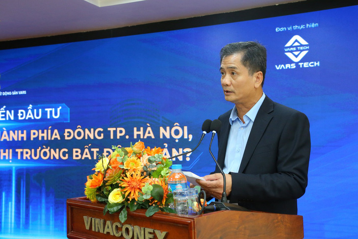Phó chủ tịch Hiệp hội Bất động sản Việt Nam, kiêm Chủ tịch VARS Nguyễn Văn Đính phát biểu tại hội nghị công bố báo cáo thị trường bất động sản quý 2 và 6 tháng đầu năm - Ảnh: B.NGỌC