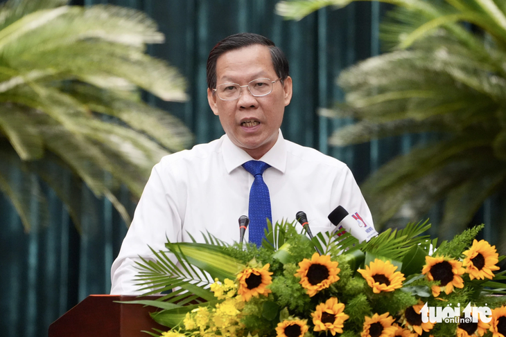 Chủ tịch UBND TP.HCM Phan Văn Mãi phát biểu tại hội nghị sáng 15-7 - Ảnh: HỮU HẠNH