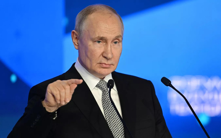 Ông Putin tuyên bố sẽ dùng bom chùm ở Ukraine 'nếu cần thiết'