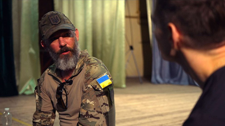 Cựu binh Mỹ Alexander Drueke từng bị Nga bắt giữ vào năm 2022 đã trở lại Ukraine - Ảnh: ABC NEWS