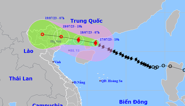 Vị trí và hướng di chuyển bão số 1 lúc 19h tối 17-7 - Ảnh: NCHMF