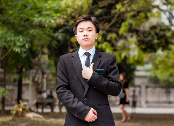 Em Nguyễn Mạnh Thắng, thủ khoa khối A00 trong kỳ thi tốt nghiệp THPT 2023 - Ảnh: NVCC