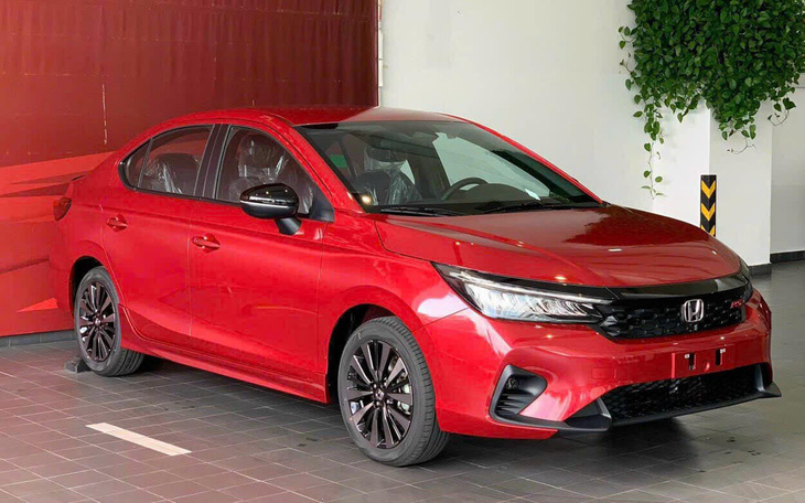 Tin tức giá xe: Honda City 2023 giảm giá tại đại lý, rẻ hơn cả bản cũ "xả kho"