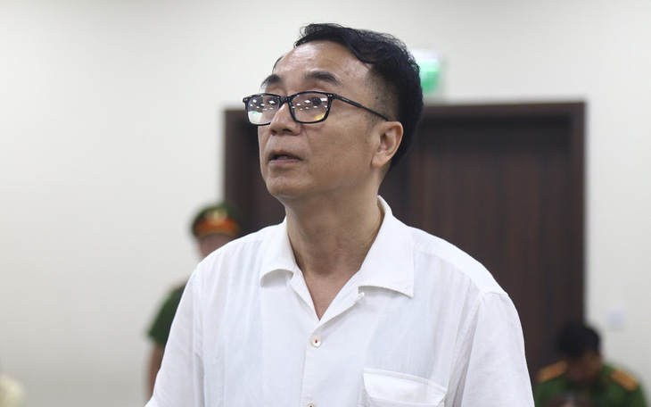 Ông Trần Hùng: '10 năm qua, không ai buôn bán hàng giả có thể mua chuộc được tôi'