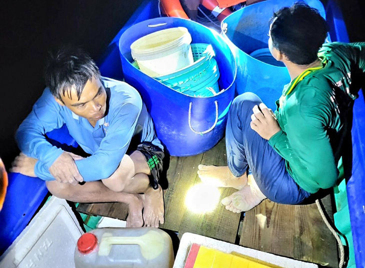 Cứu sống 5 người gặp nạn trên vùng biển Kiên Giang