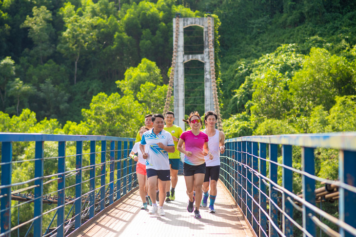 Giải chạy nhận được sự hưởng ứng nhiệt tình của các tín đồ vận động nổi tiếng khắp cả nước - Ảnh: NÔNG SƠN