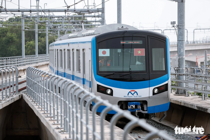 Tuyến đường sắt đô thị số 1 (Bến Thành - Suối Tiên) dài gần 20km dự kiến hoàn thành cuối năm nay - Ảnh: PHƯƠNG NHI