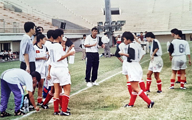 Bóng đá nữ Việt Nam, 30 năm hành trình World Cup - Kỳ 4: Những người thầy đặc biệt của bóng