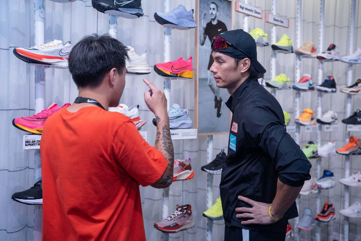 Nike khai trương cửa hàng ‘bản địa hoá’ tại Hà Nội - Ảnh 3.