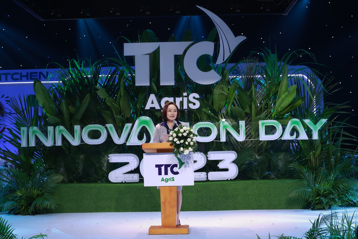 Phó chủ tịch hội đồng quản trị TTC AgriS - bà Đặng Huỳnh Ức My phát biểu khai mạc tại sự kiện TTC AgriS Innovation Day 2023 với định hướng tập trung vào phát triển nông nghiệp kinh tế bền vững - Ảnh: Đ.H.