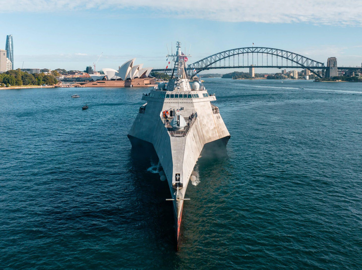 USS Canberra, chiến hạm mới nhất của Hải quân Mỹ, tại thành phố Sydney của Úc - Ảnh: Bộ Quốc phòng Úc
