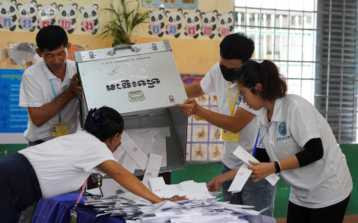 Đảng của ông Hun Sen tuyên bố thắng bầu cử Campuchia, có nơi bầu 100%